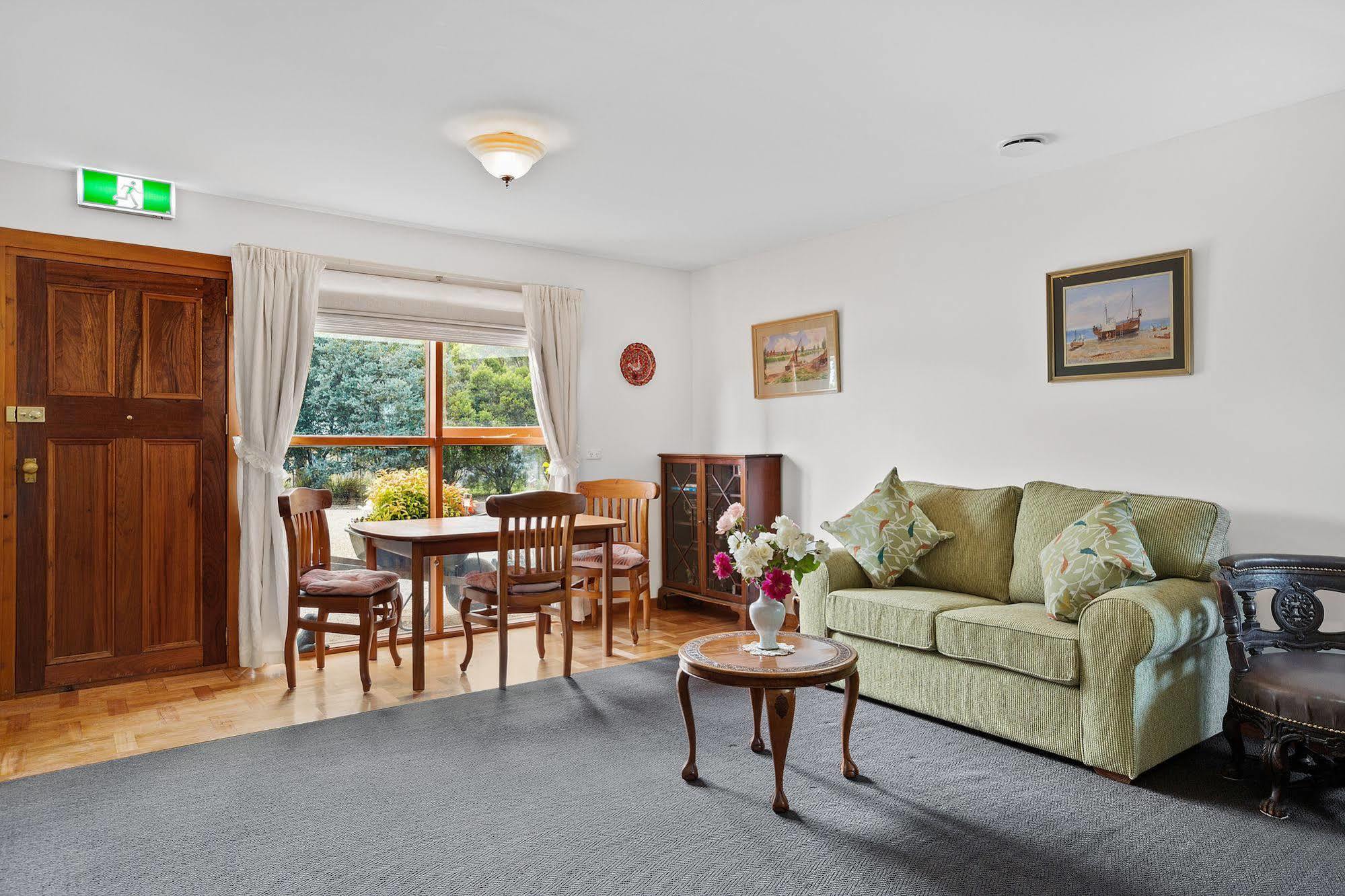 Brightwater Bed And Breakfast Tinderbox Exterior photo
